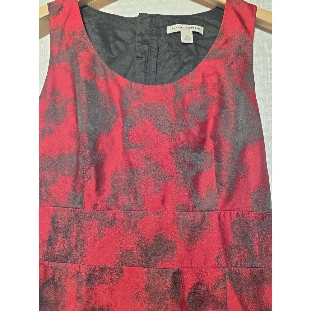 Banana Republic Red Black Abstract Print Sheath Dress Size 0 Sleeveless Lined... - Picture 3 of 11